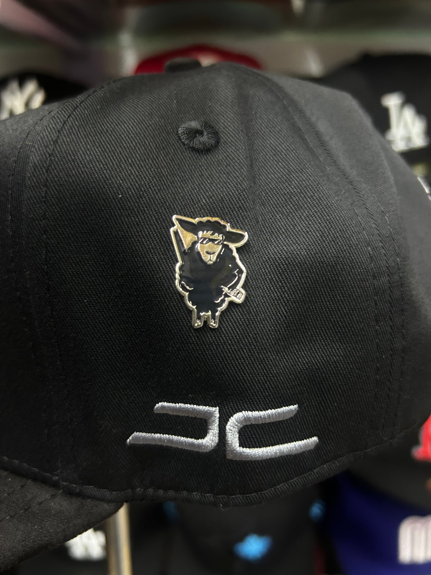 JC hats oveja negra