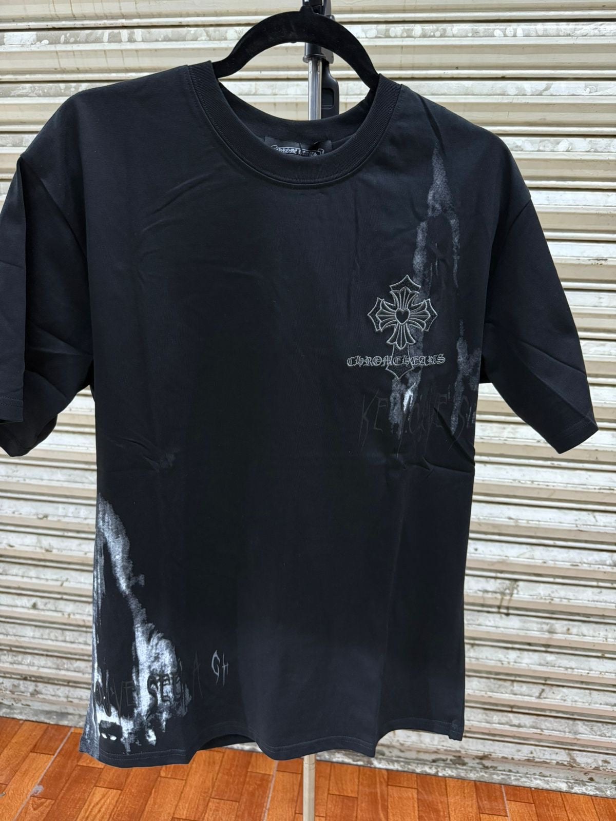 PLAYERA CHROME CRUZ GRIS