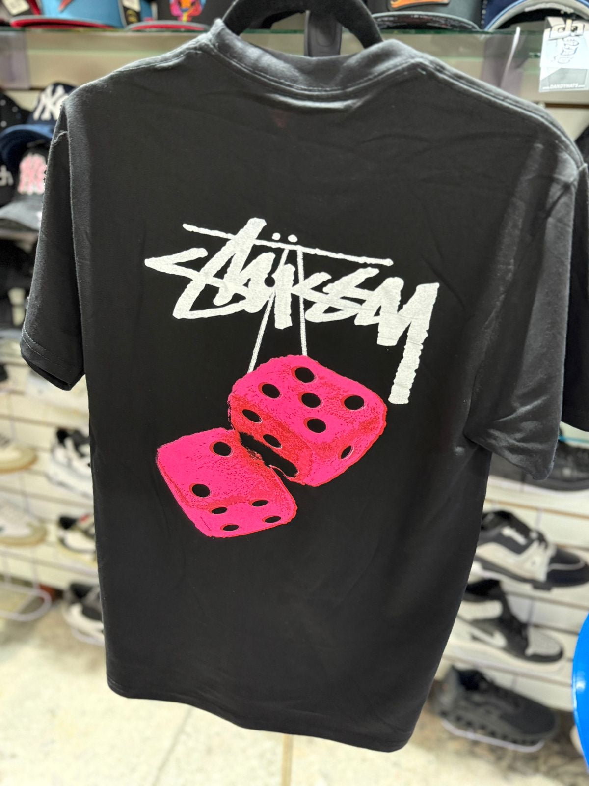 PLAYERA ESTAMPADA DADOS ROSAS