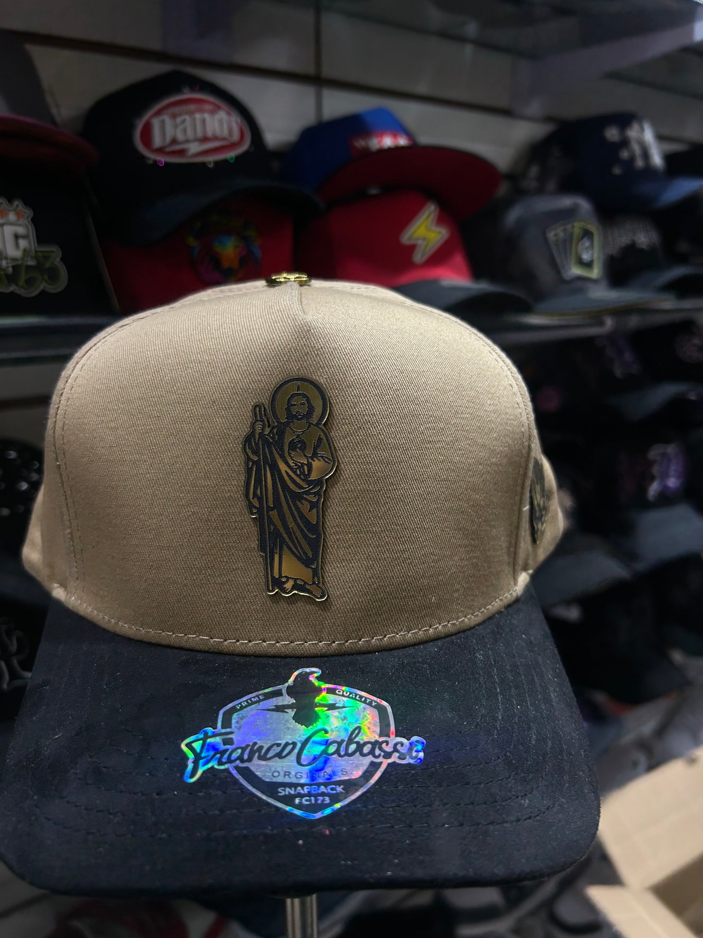 Gorra de placa San Judas premium Franco Cabassi beige