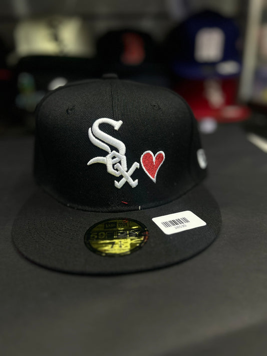GORRA 59FIFTY MODELO  SOX  CORAZÓN