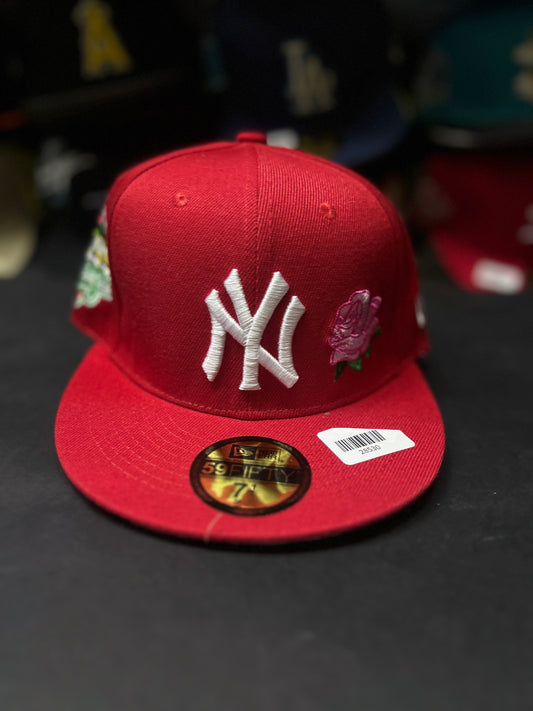 GORRA 59 FIFTY MODELO NEW YORK ROSAS
