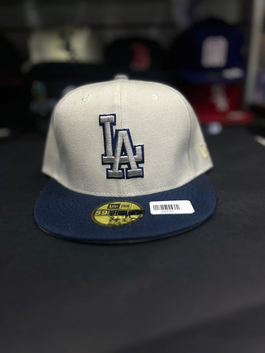 GORRA 59FIFTY MODELO  LOS ÁNGELES CREMA AZUL MARINO