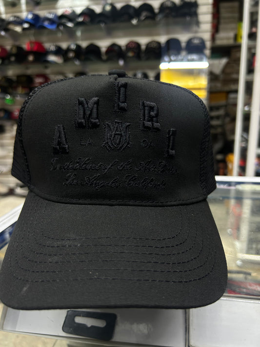 Gorra Amiri modelo “LA Script Black”