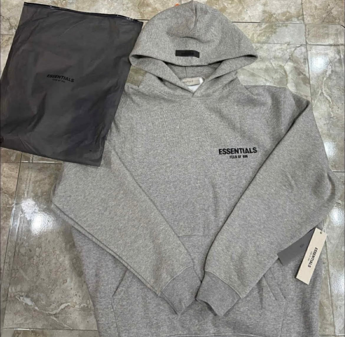 Sudadera Essentials