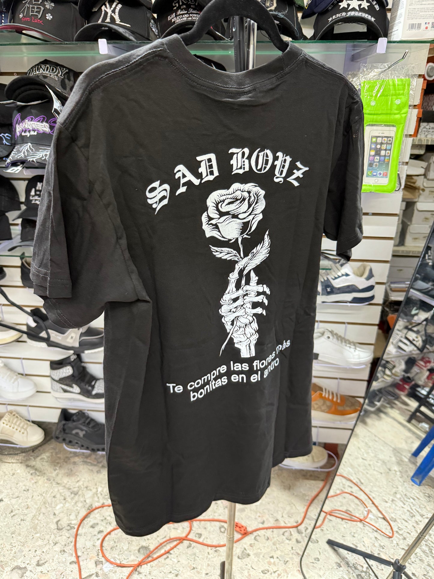 PLAYERA ESTAMPADA DE UNA ROSA 🌹 NEGRA