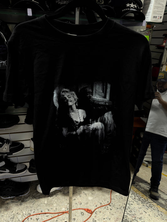 PLAYERA ESTAMPADA TUPAC Y MARILYN