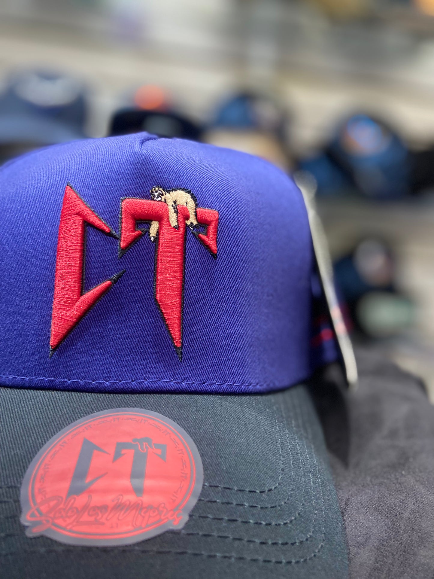 Gorra JC Hats “Corrido Tumbado CT Navy” – Puro Estilo Bélico 🔥🎶