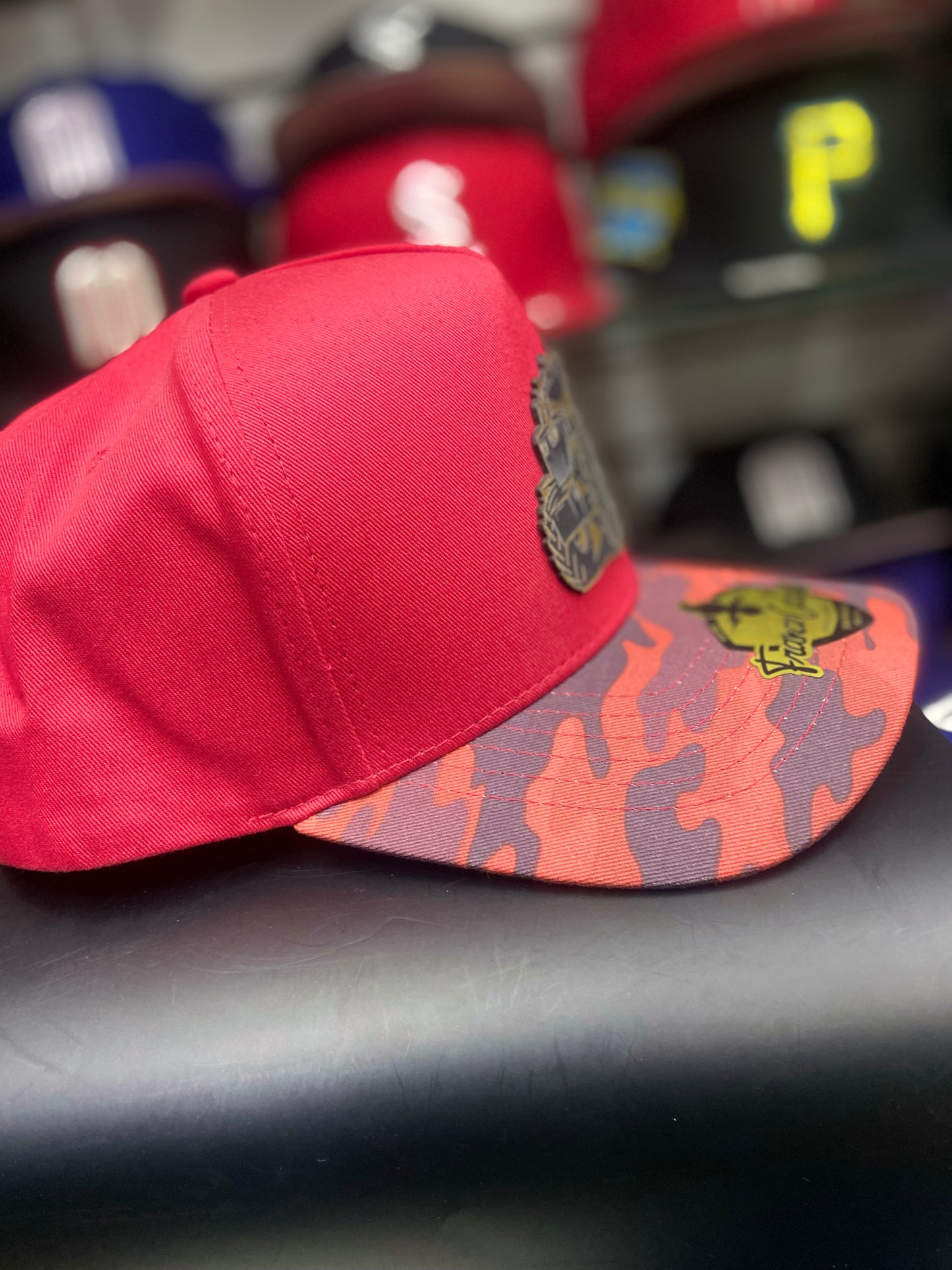 Gorra Franco Cabossi - Modelo Tractor Camuflaje Rojo
