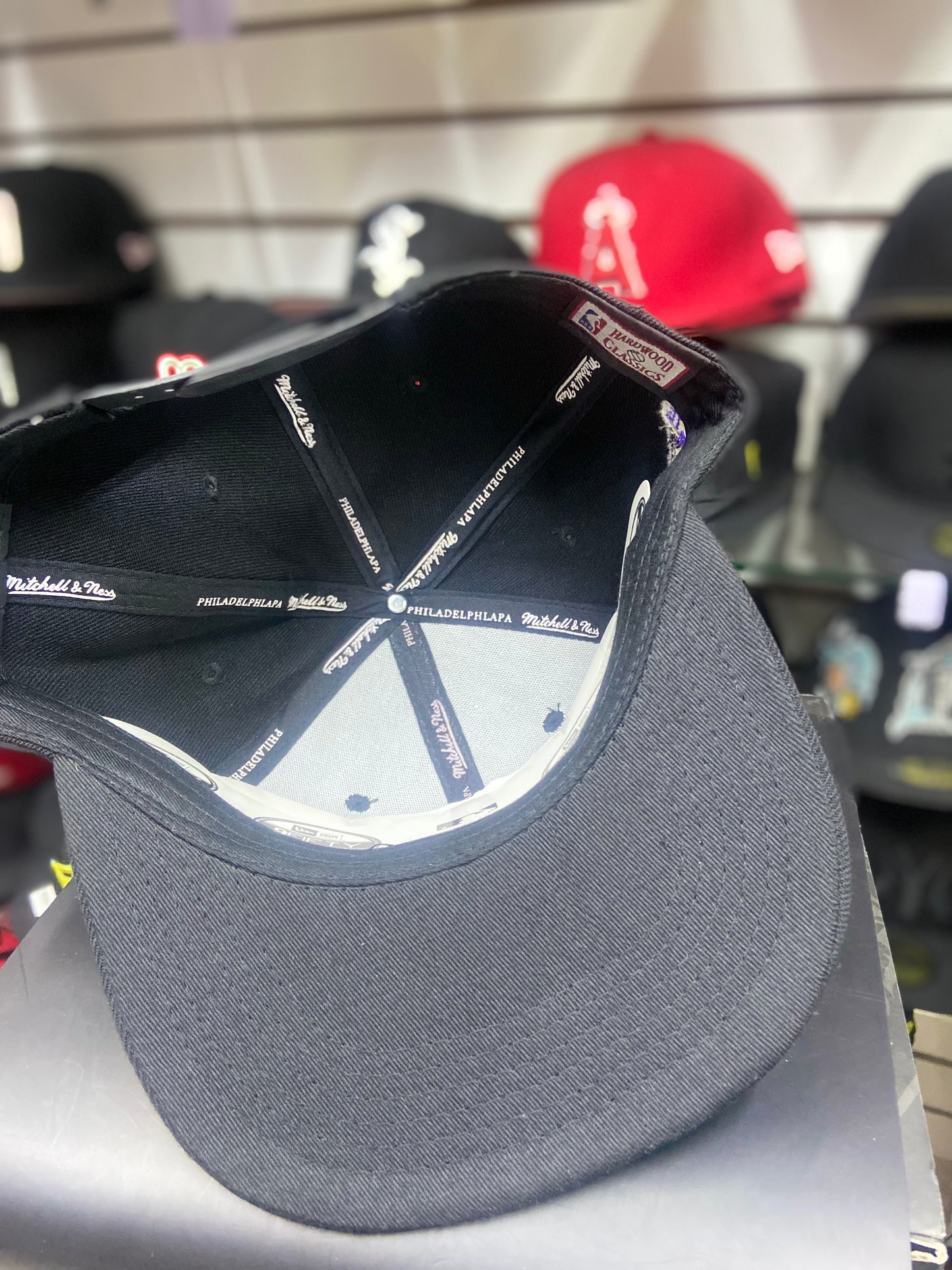 Gorra Mitchell &amp; Ness Adjustable - Los Angeles Lakers Black Edition