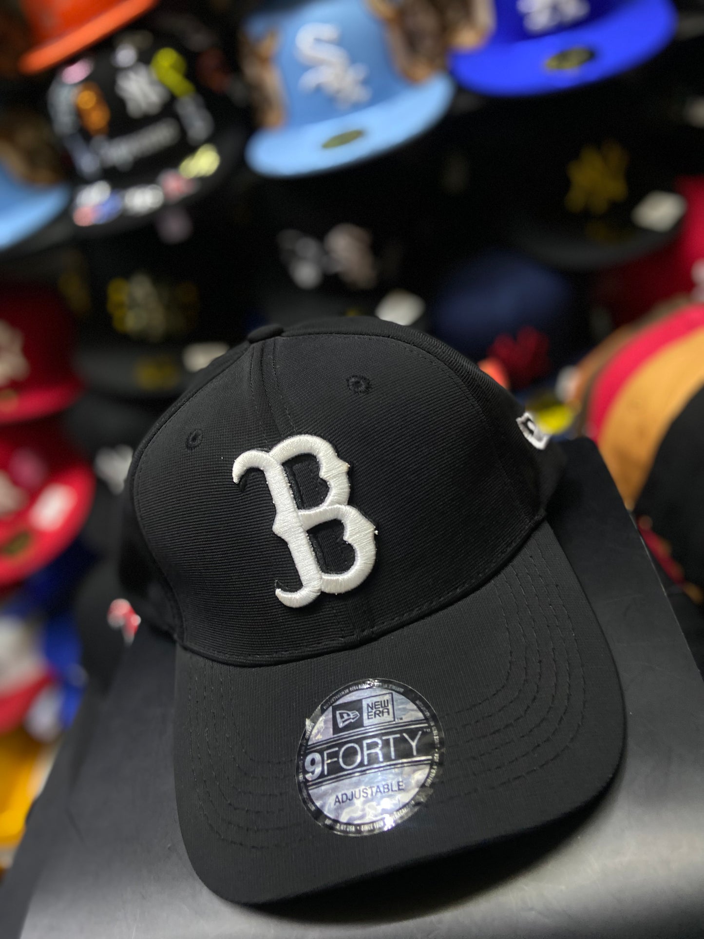 🔥 Gorra 9FORTY “B” Negro/Azul Marino 🔥